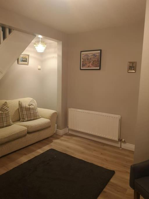 Gaeltacht Quarter Cosy Home Белфаст Экстерьер фото