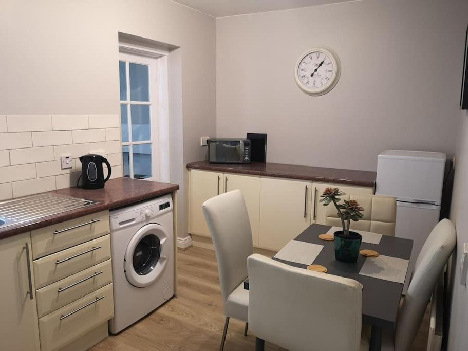 Gaeltacht Quarter Cosy Home Белфаст Экстерьер фото